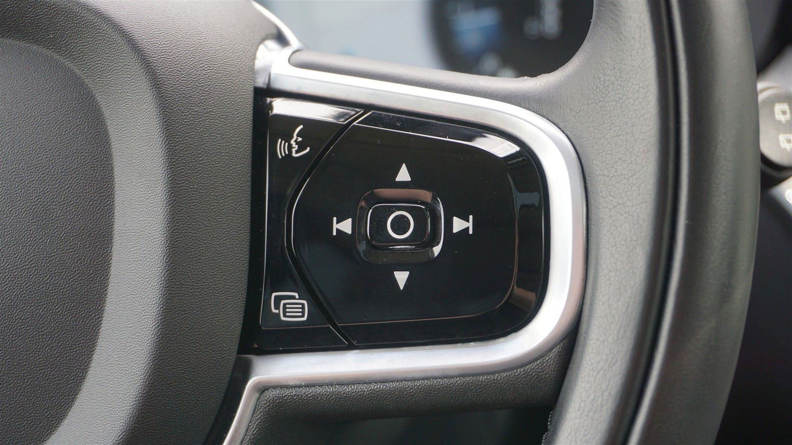 flexleasing-volvo-xc60-20-d5-235-inscription-aut-awd-5d-findleasing