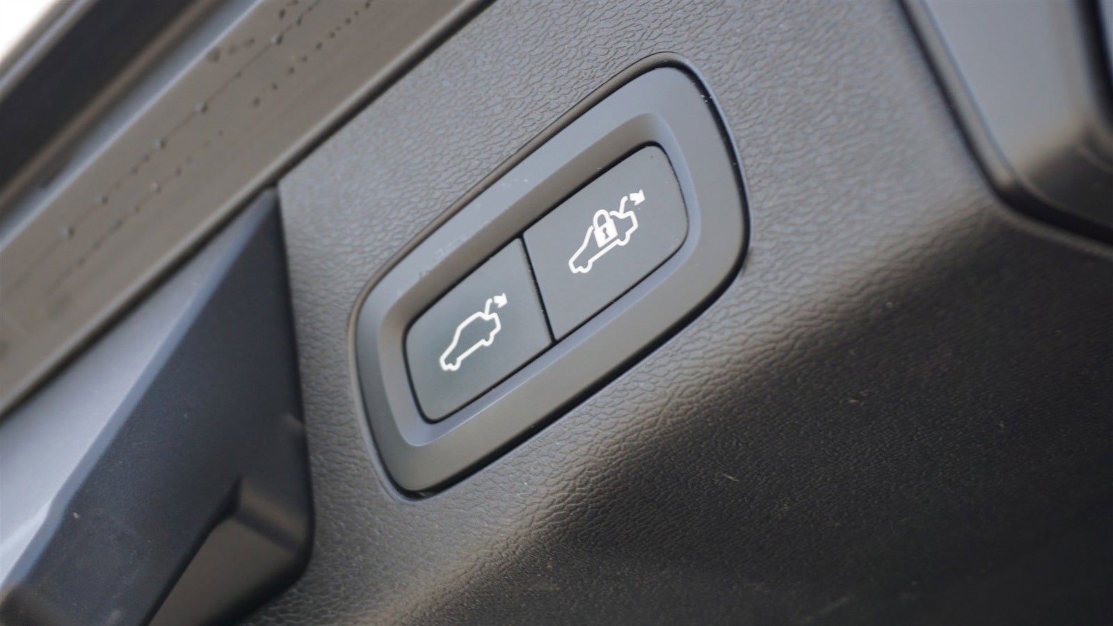 flexleasing-volvo-xc60-20-d5-235-inscription-aut-awd-5d-findleasing