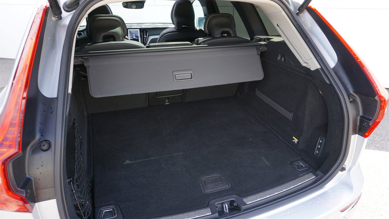 flexleasing-volvo-xc60-20-d5-235-inscription-aut-awd-5d-findleasing