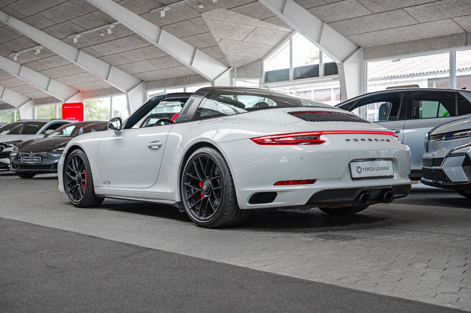 flexleasing-porsche-911-targa-4-gts-30-pdk-2d-findleasing