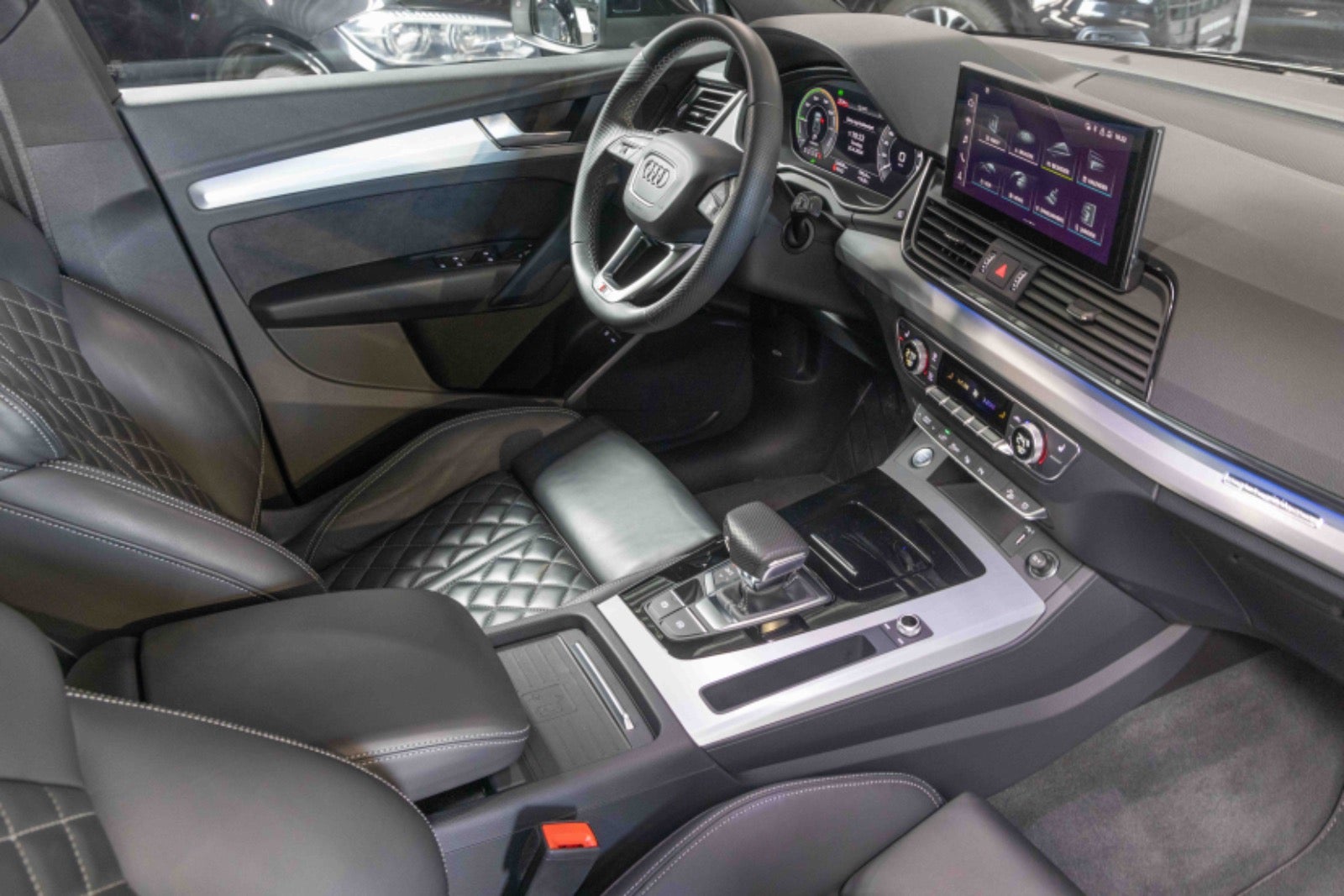flexleasing-audi-q5-55-tfsi-e-s-line-quattro-s-tr-5d-findleasing