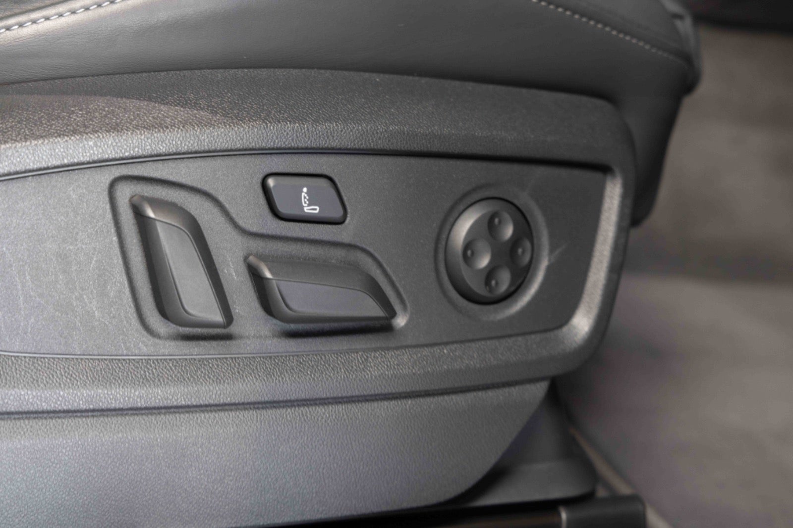flexleasing-audi-q5-55-tfsi-e-s-line-quattro-s-tr-5d-findleasing