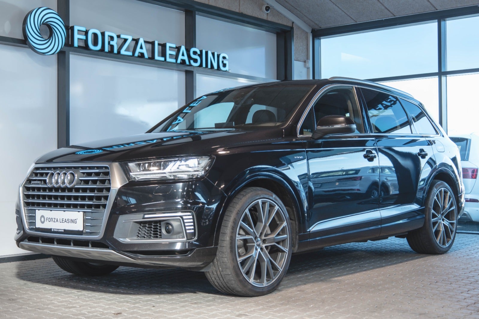 flexleasing-audi-q7-30-tdi-e-tron-quattro-tiptr-5d-findleasing