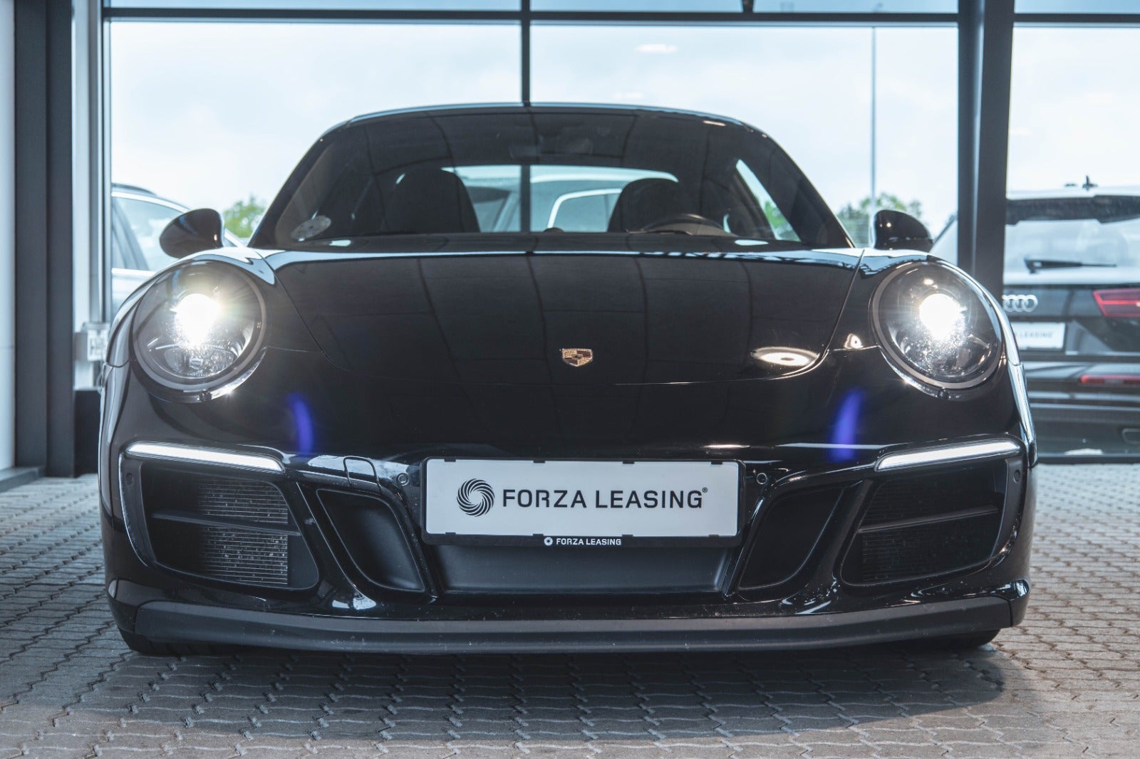 flexleasing-porsche-911-carrera-4-gts-30-coupe-pdk-2d-findleasing