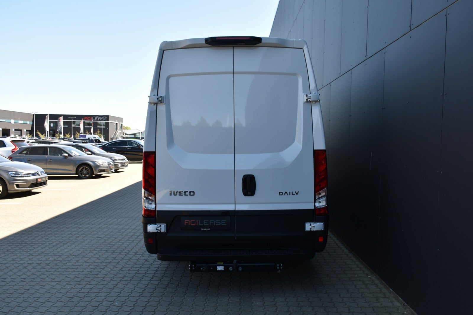 flexleasing-iveco-daily-23-35s16-12m3-van-ag8-findleasing