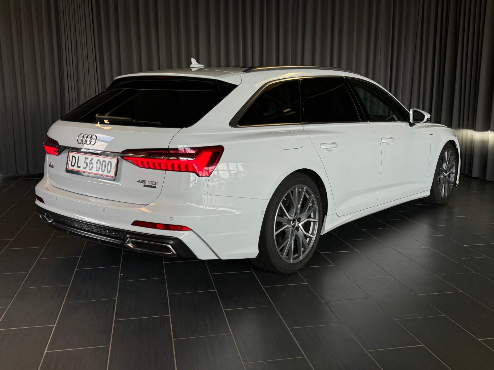 flexleasing-audi-a6-45-tdi-s-line-avant-quattro-tiptr-5d-findleasing