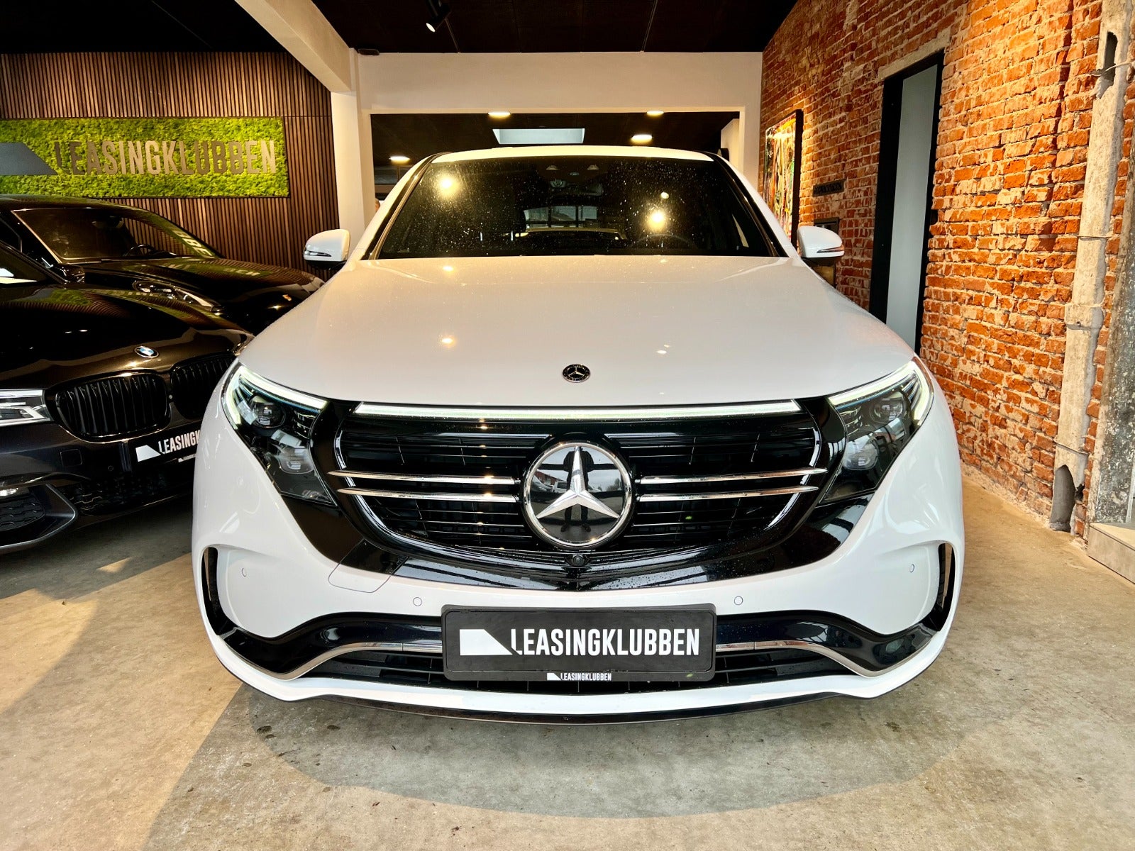 flexleasing-mercedes-eqc400-amg-line-4matic-5d-findleasing