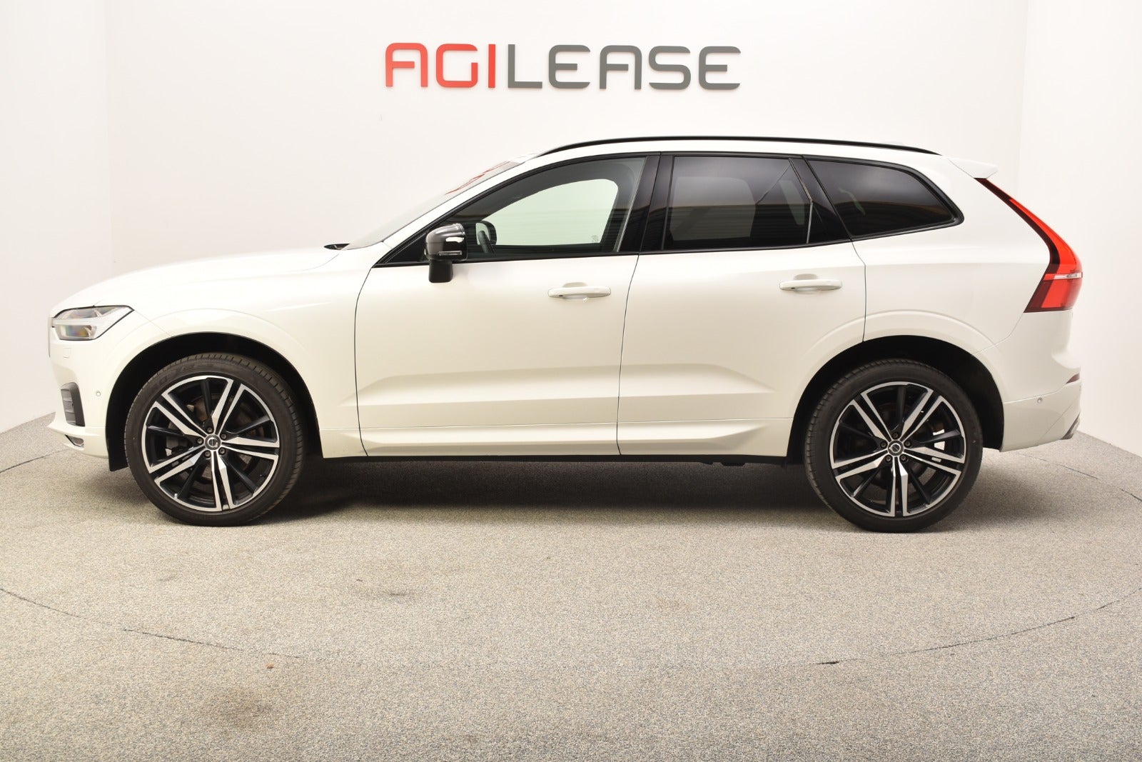 flexleasing-volvo-xc60-20-b5-235-r-design-aut-awd-5d-findleasing