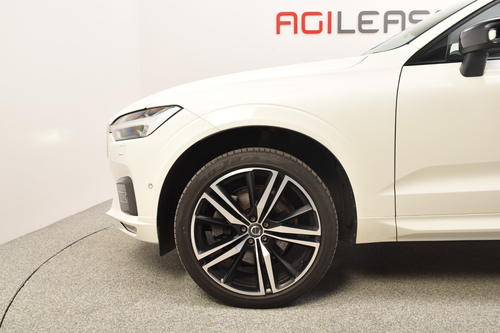 flexleasing-volvo-xc60-20-b5-235-r-design-aut-awd-5d-findleasing