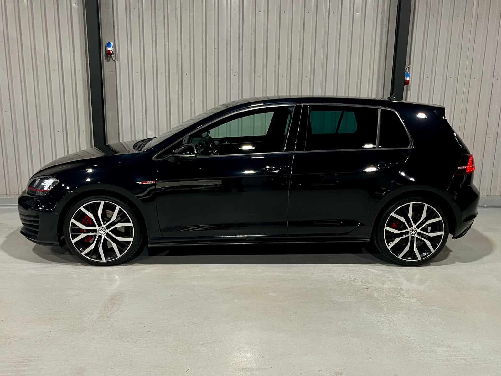 flexleasing-vw-golf-vii-20-gti-performance-dsg-bmt-5d-findleasing