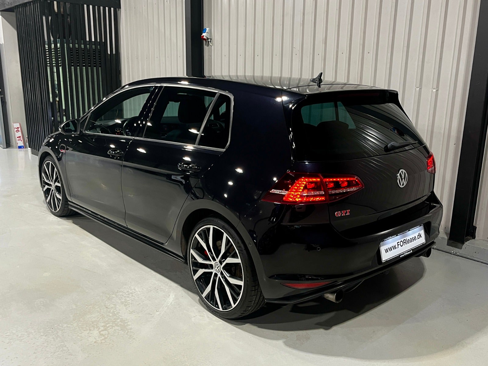 flexleasing-vw-golf-vii-20-gti-performance-dsg-bmt-5d-findleasing