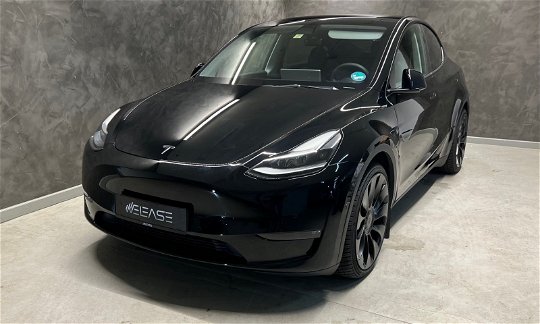 Tesla Model Y  Performance AWD 5d