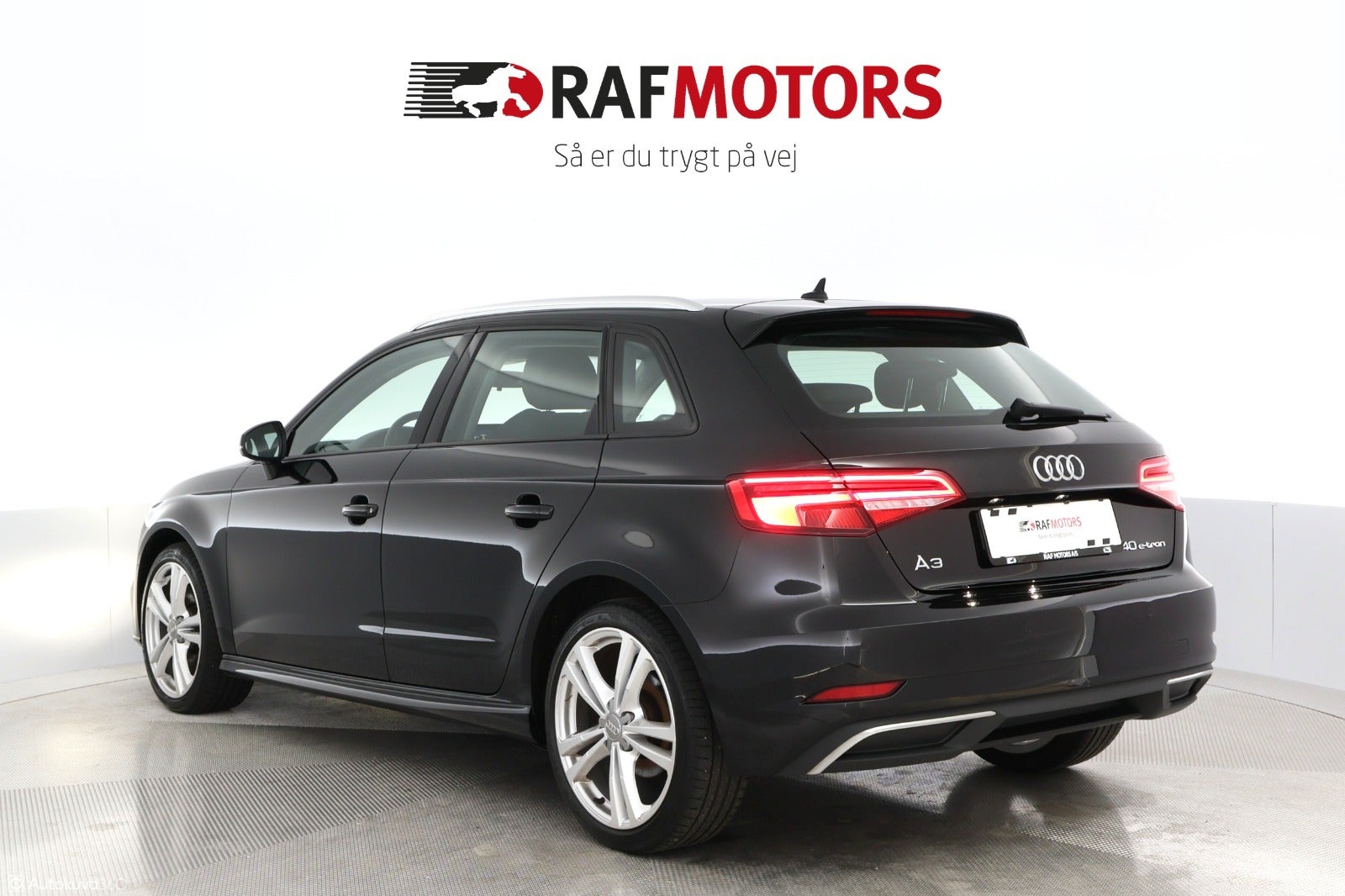 flexleasing-audi-a3-14-e-tron-s-line-sportback-s-tr-5d-findleasing