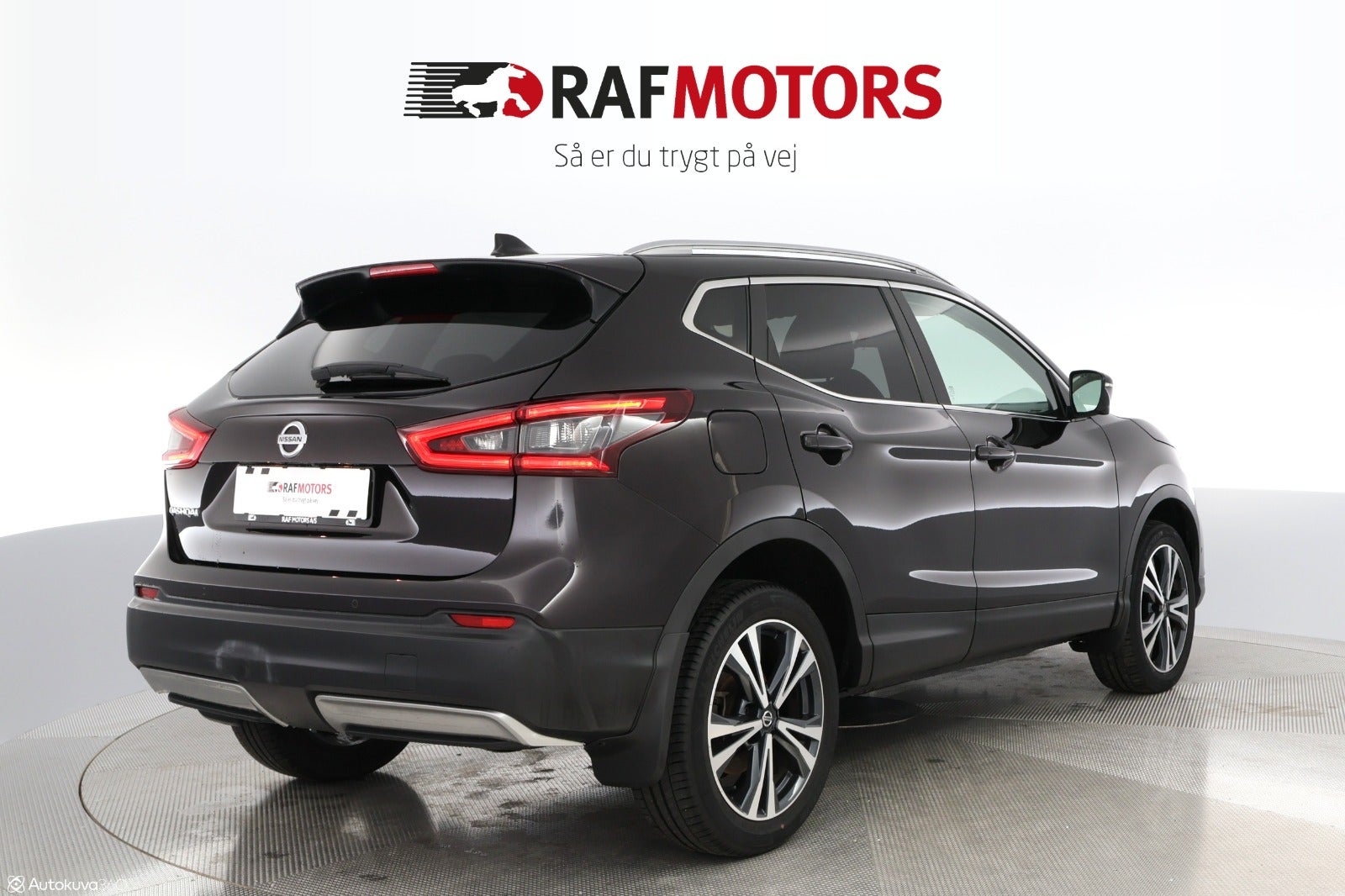 flexleasing-nissan-qashqai-13-dig-t-140-tekna-5d-findleasing