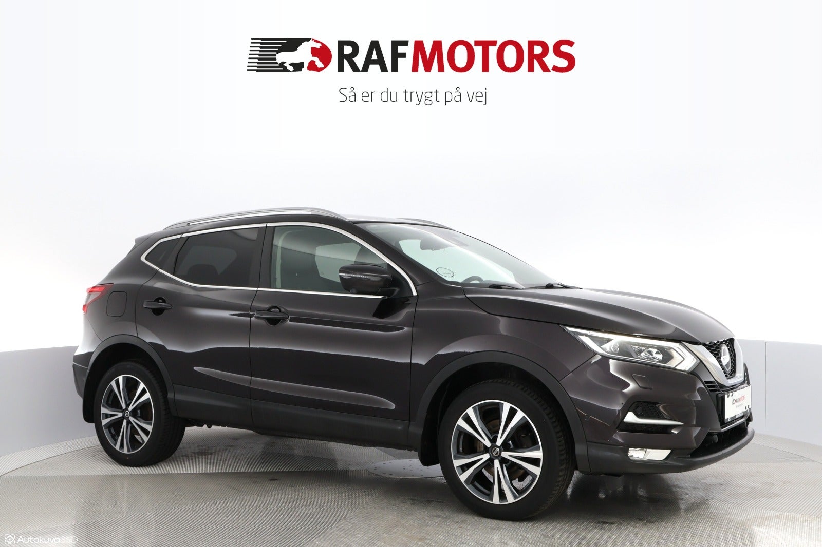 flexleasing-nissan-qashqai-13-dig-t-140-tekna-5d-findleasing