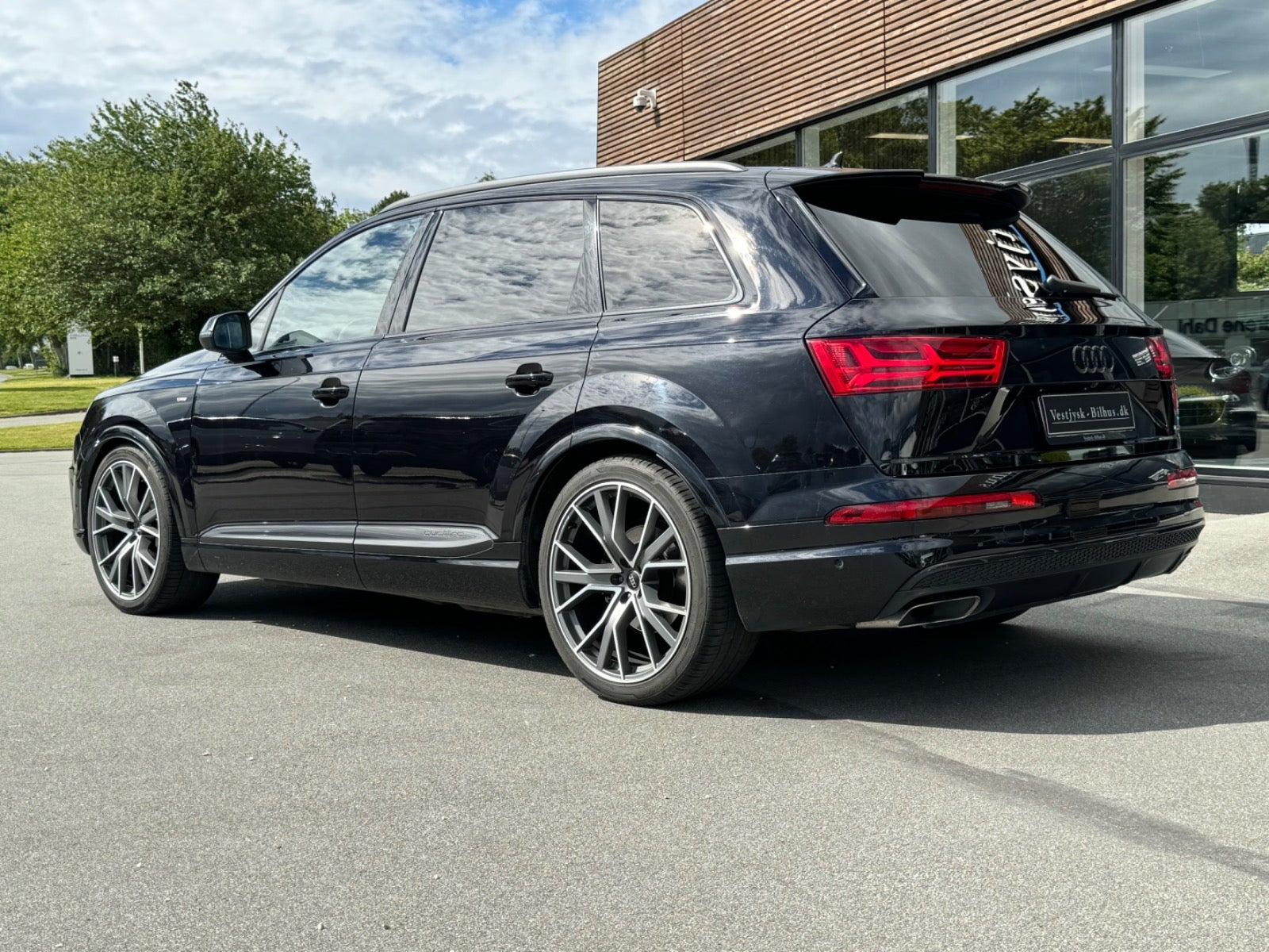 flexleasing-audi-q7-30-tdi-272-s-line-quattro-tiptr-5d-findleasing