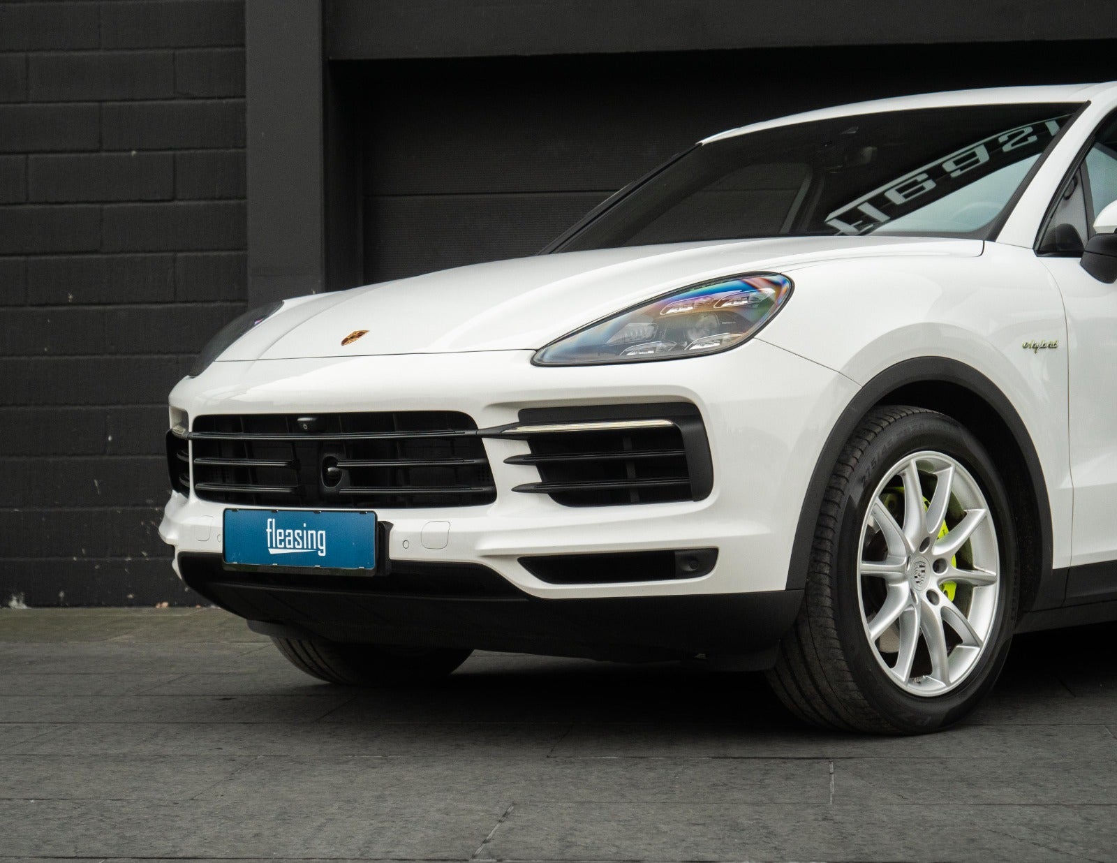 flexleasing-porsche-cayenne-30-e-hybrid-tiptr-van-5d-findleasing