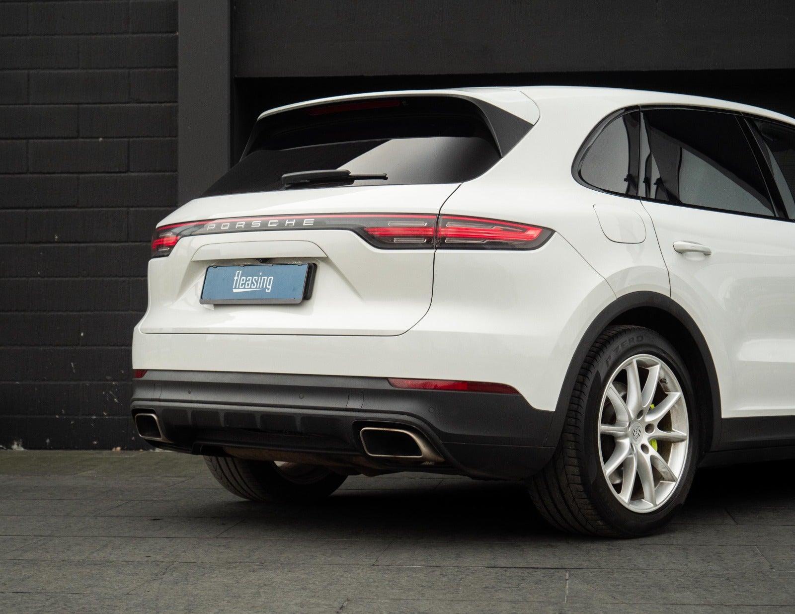 flexleasing-porsche-cayenne-30-e-hybrid-tiptr-van-5d-findleasing