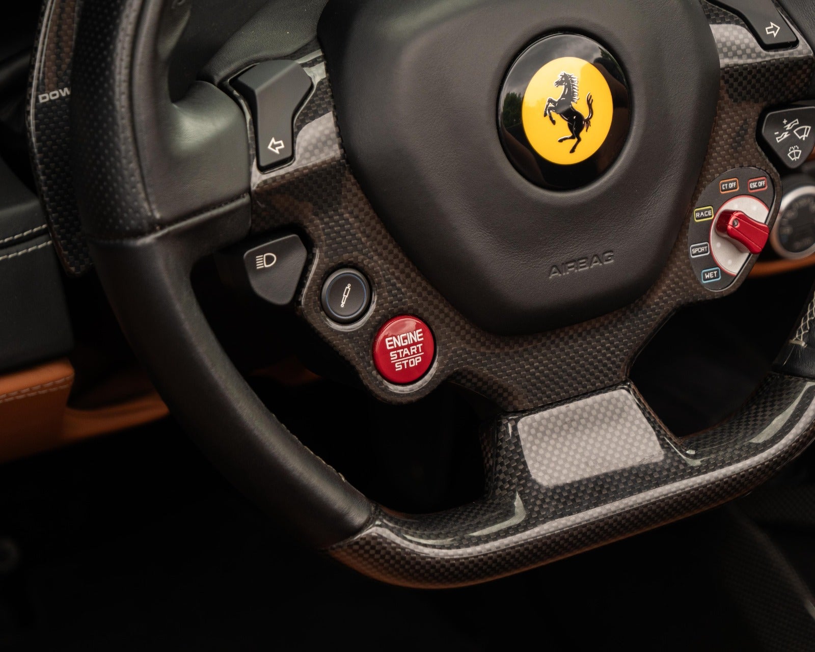 flexleasing-ferrari-488-spider-39-dct-2d-findleasing