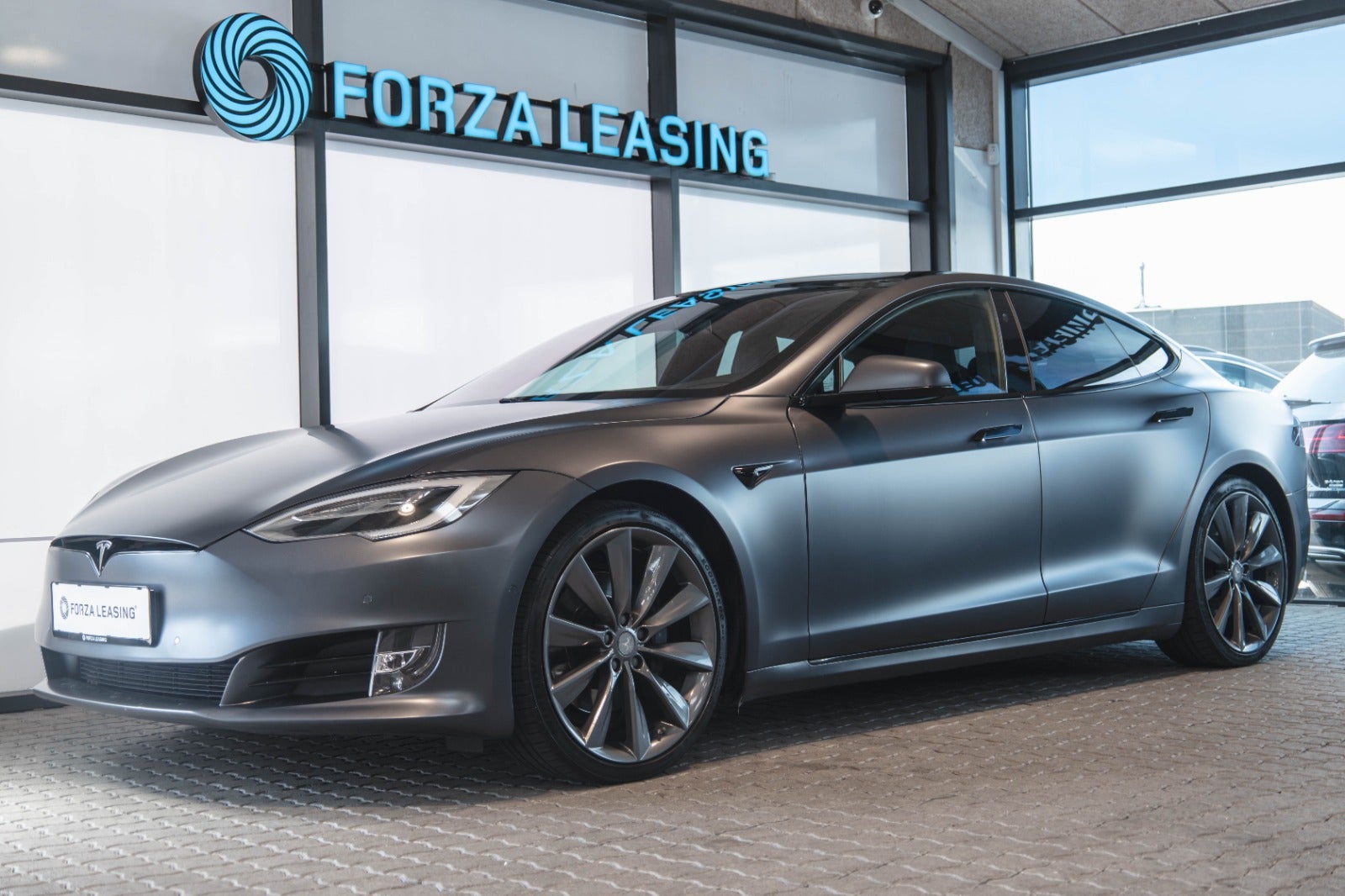 flexleasing-tesla-model-s-75d-5d-findleasing