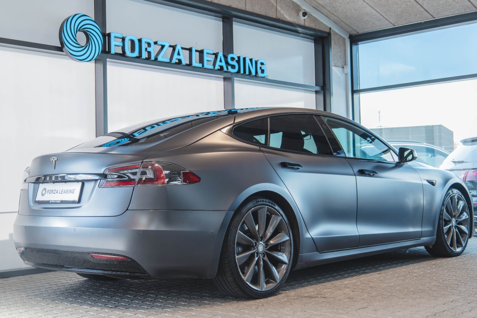 flexleasing-tesla-model-s-75d-5d-findleasing