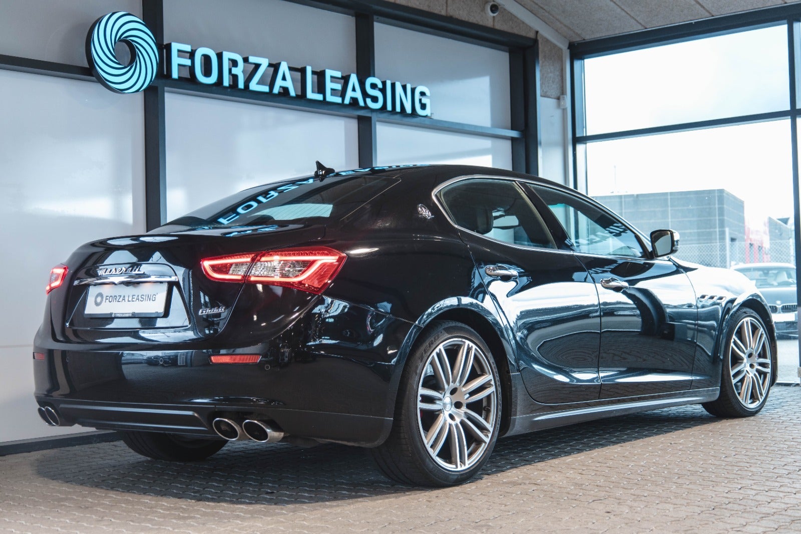 flexleasing-maserati-ghibli-30-d-aut-4d-findleasing