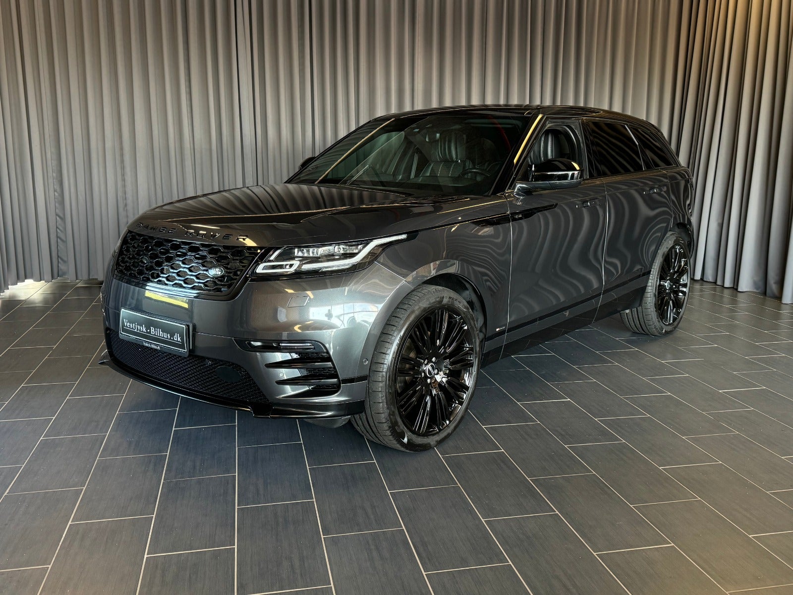 flexleasing-land-rover-range-rover-velar-30-d300-r-dynamic-hse-aut-5d-findleasing