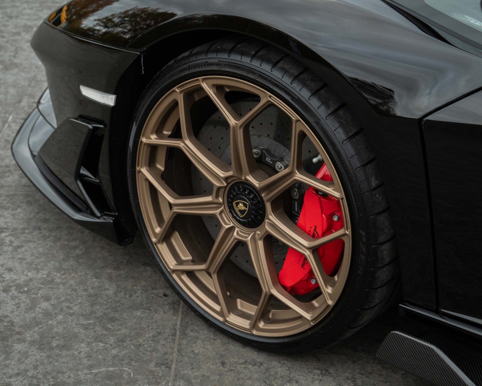 flexleasing-lamborghini-aventador-65-superveloce-jota-roadster-2d-findleasing