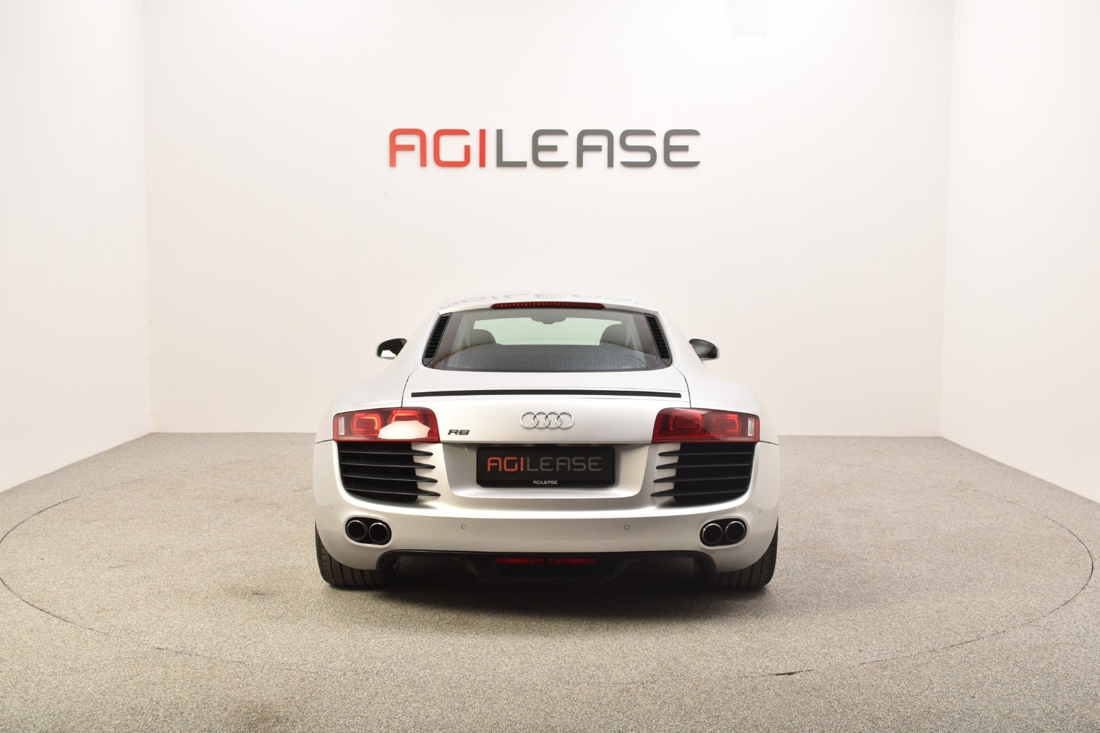 flexleasing-audi-r8-42-fsi-coupe-quattro-2d-findleasing