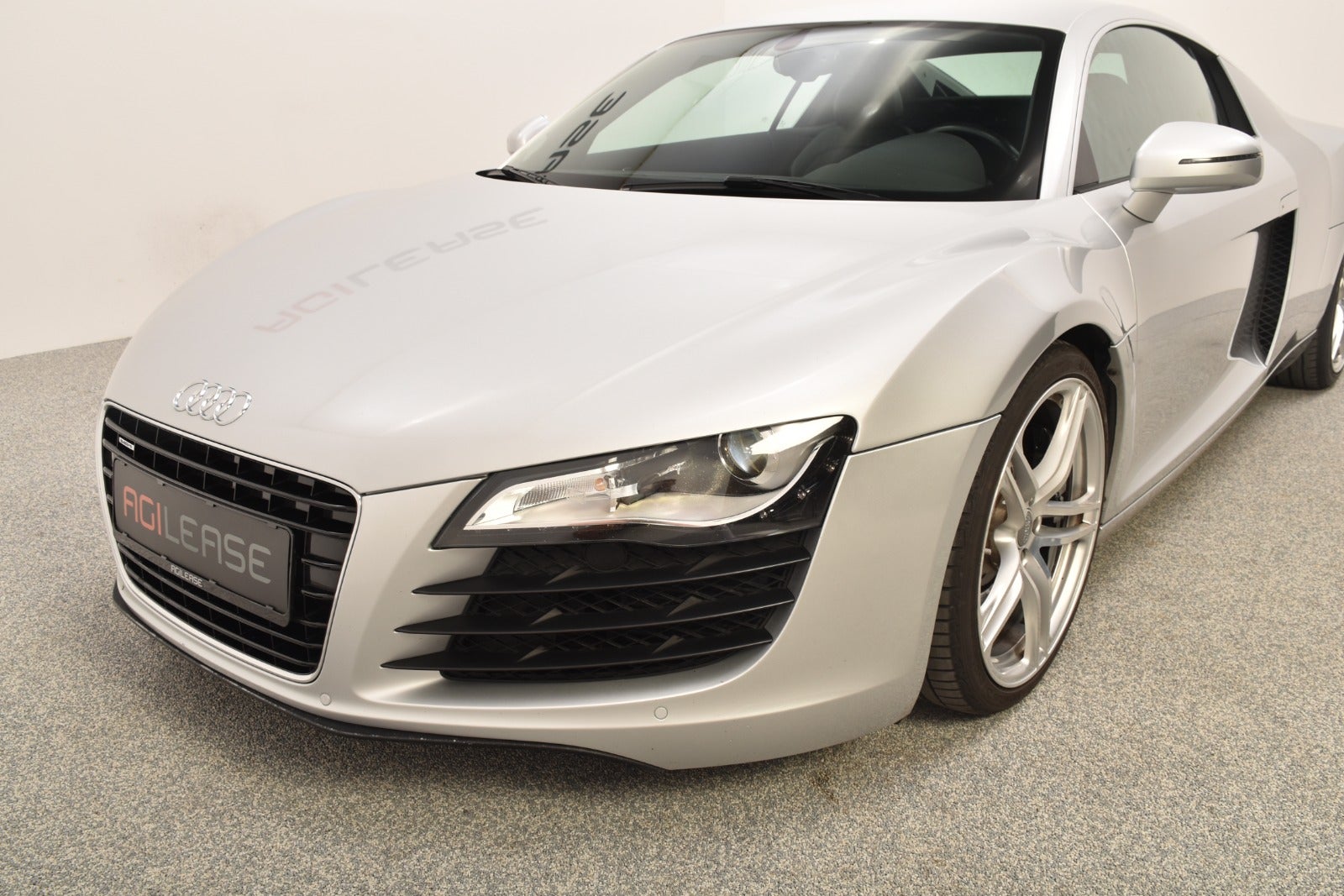 flexleasing-audi-r8-42-fsi-coupe-quattro-2d-findleasing