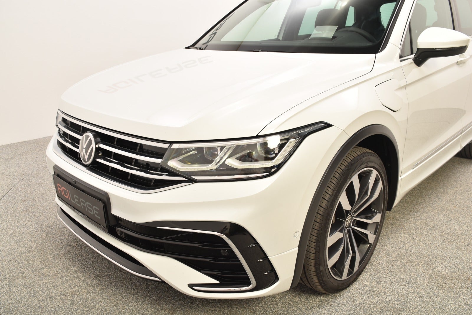 flexleasing-vw-tiguan-14-ehybrid-r-line-dsg-5d-findleasing