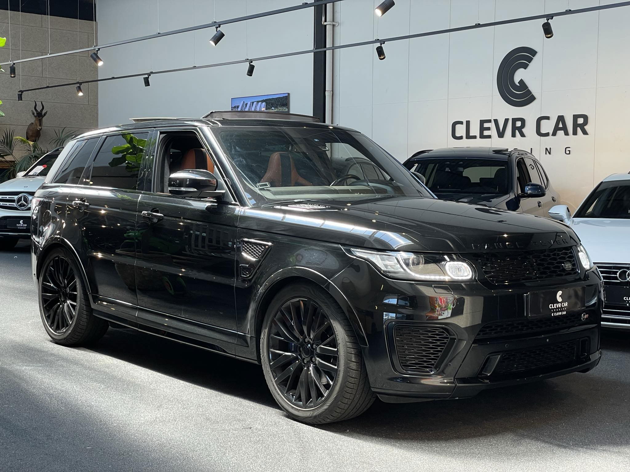 flexleasing-land-rover-range-rover-sport-ii-svr-50-v8-575-hk-awd-automatic-supercharged-findleasing