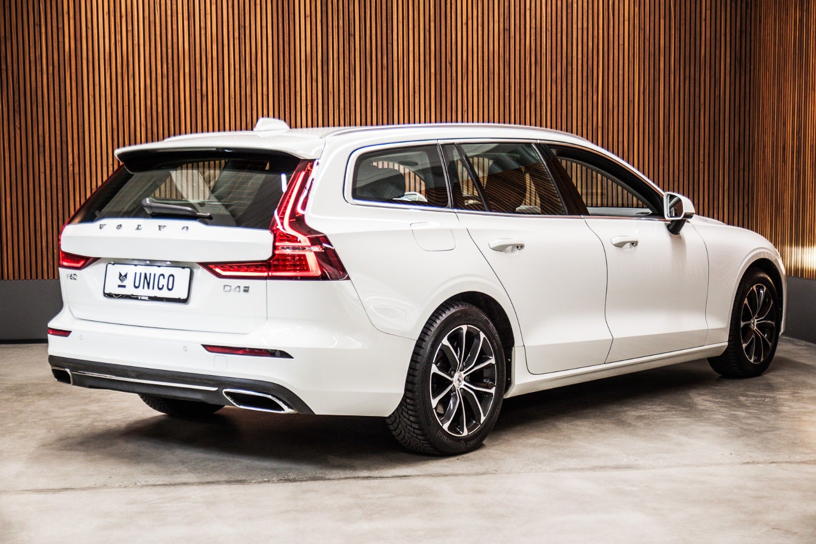 flexleasing-volvo-v60-20-d4-190-inscription-aut-5d-findleasing