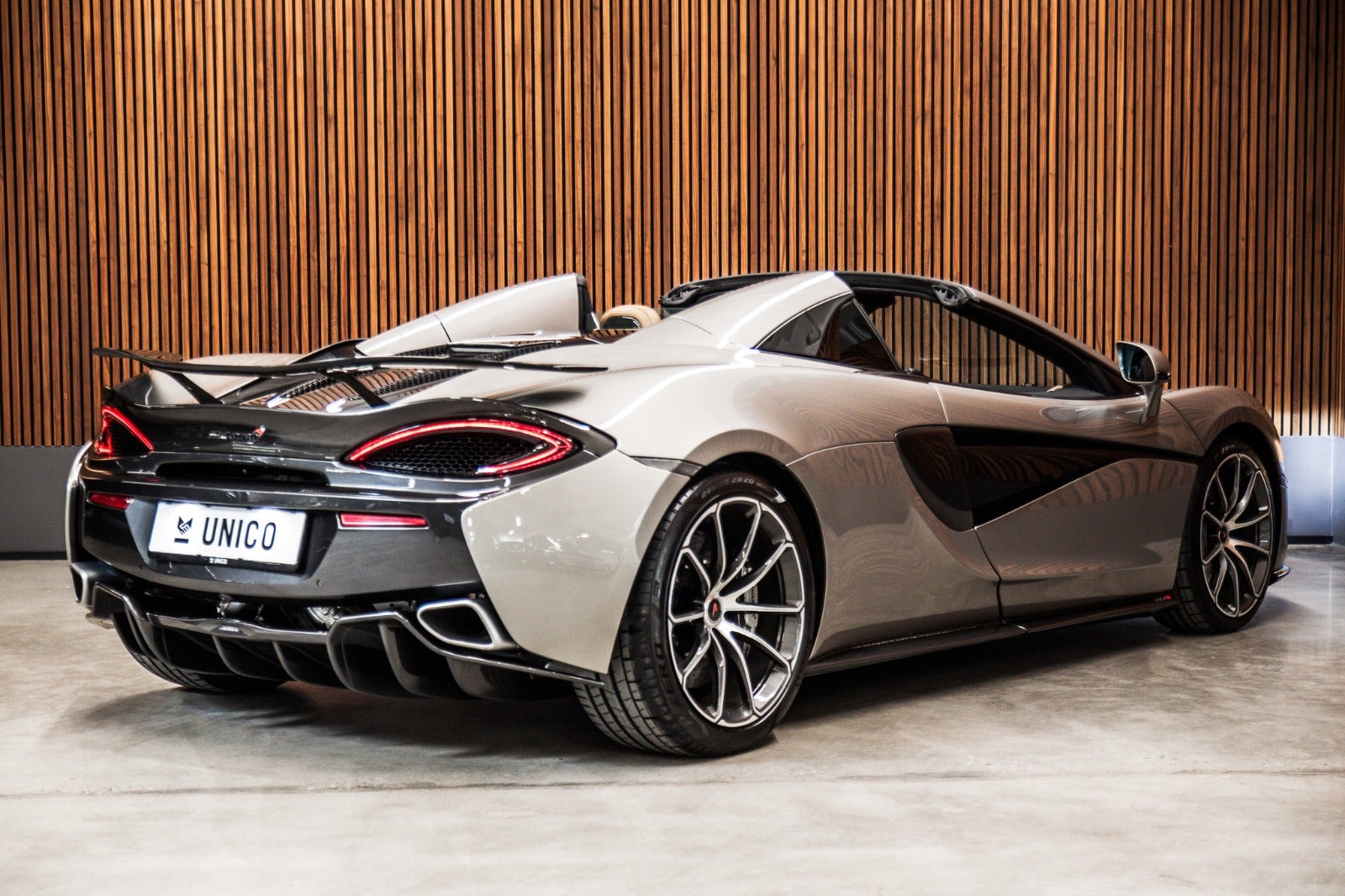 flexleasing-mclaren-570s-38-spider-2d-findleasing