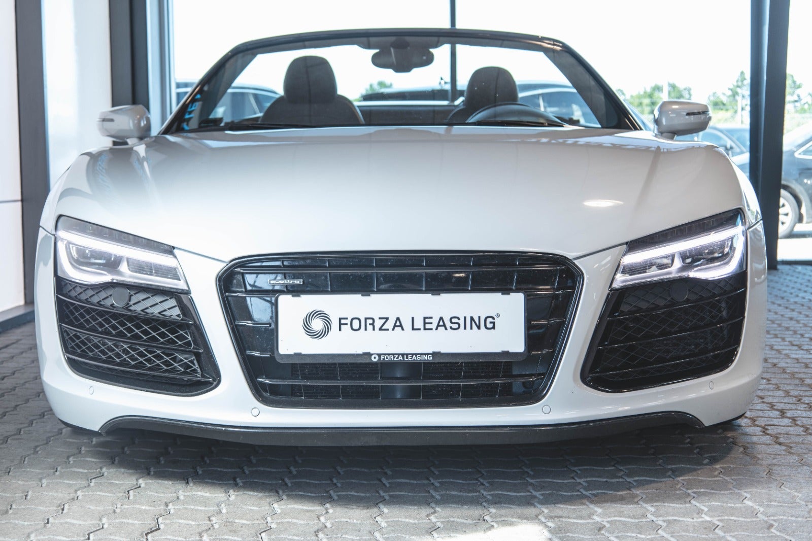 flexleasing-audi-r8-52-fsi-spyder-quattro-s-tr-2d-findleasing