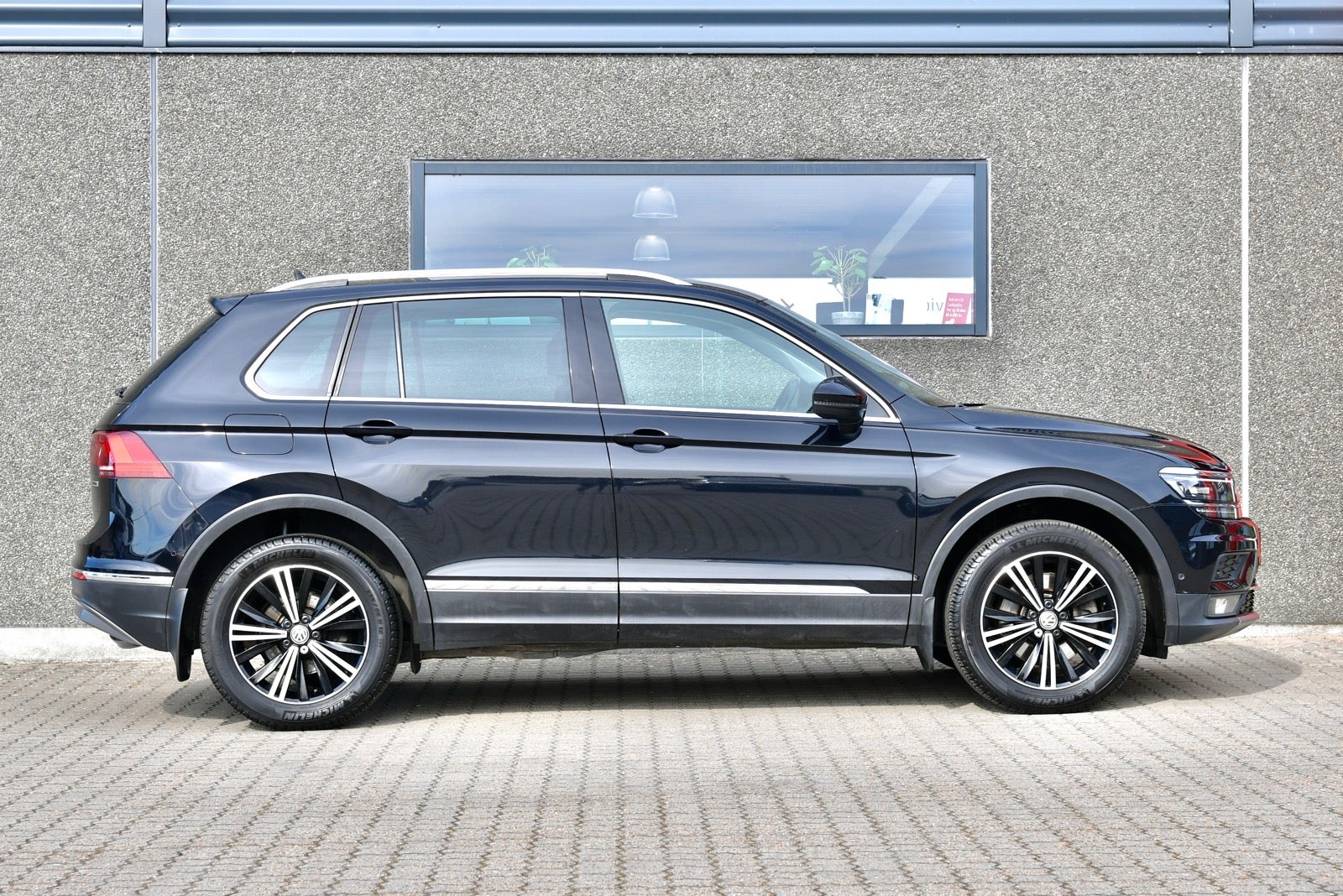 flexleasing-vw-tiguan-20-tdi-190-highline-dsg-4motion-5d-findleasing