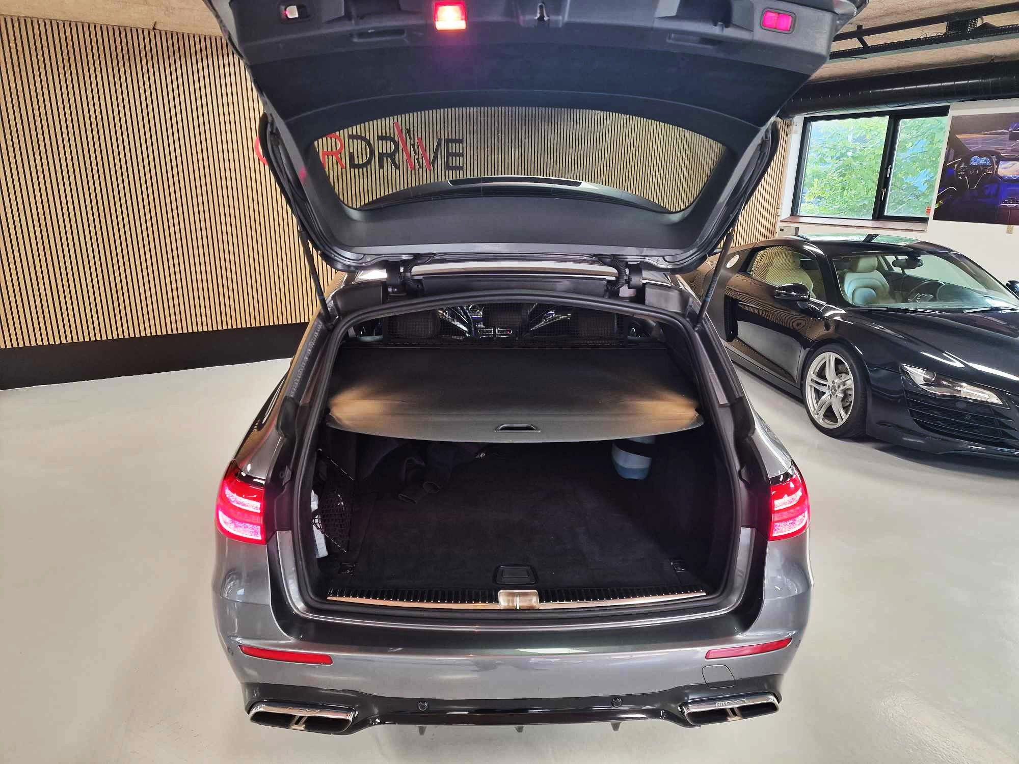 flexleasing-mercedes-e63-s-amg-v8-4matic-930-hk-og-1150-nm-findleasing