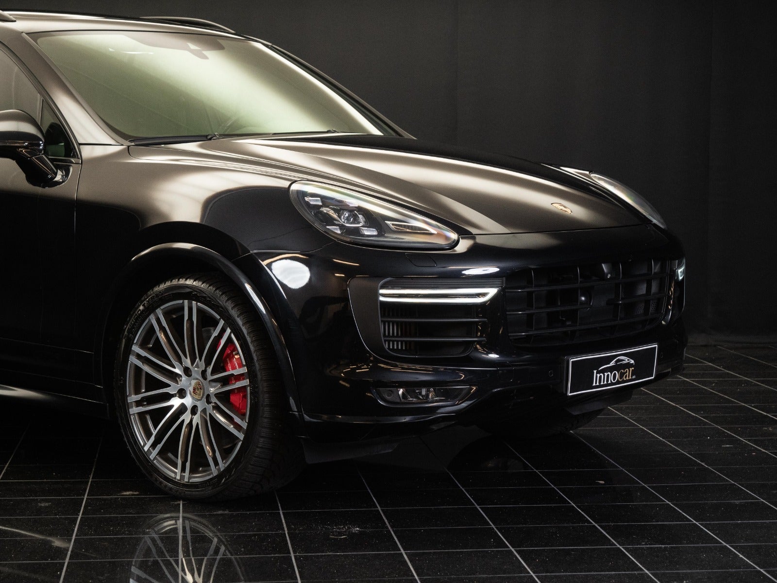 flexleasing-porsche-cayenne-gts-36-tiptr-5d-findleasing