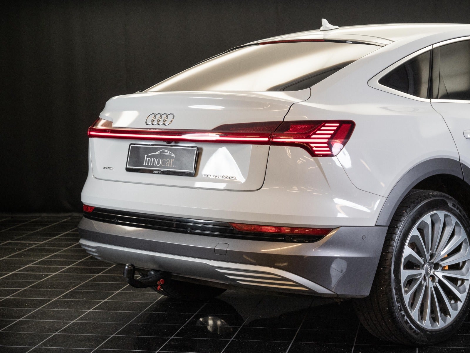 flexleasing-audi-e-tron-50-sportback-quattro-5d-findleasing