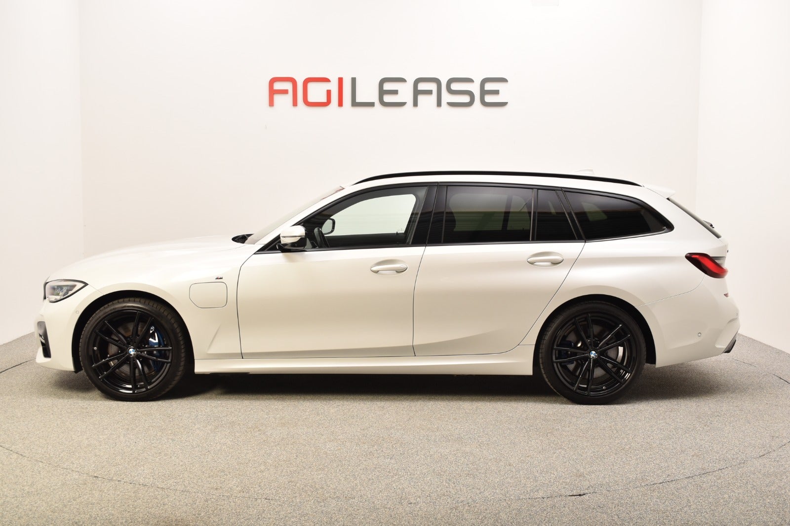 flexleasing-bmw-330e-20-touring-m-sport-xdrive-aut-5d-findleasing