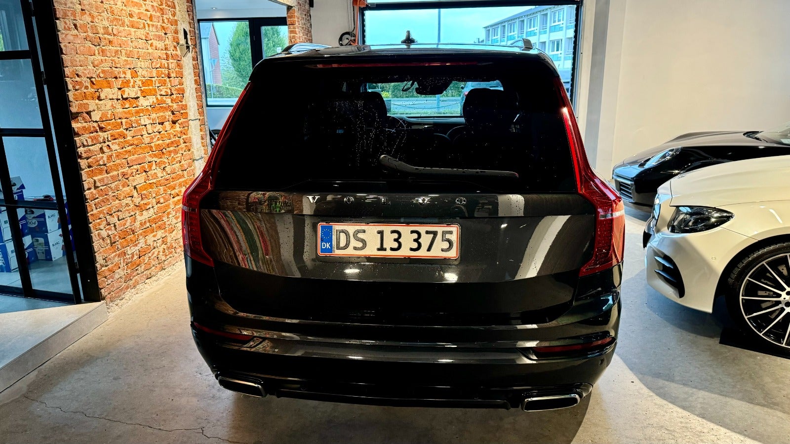 flexleasing-volvo-xc90-20-b5-235-r-design-aut-awd-7prs-5d-findleasing