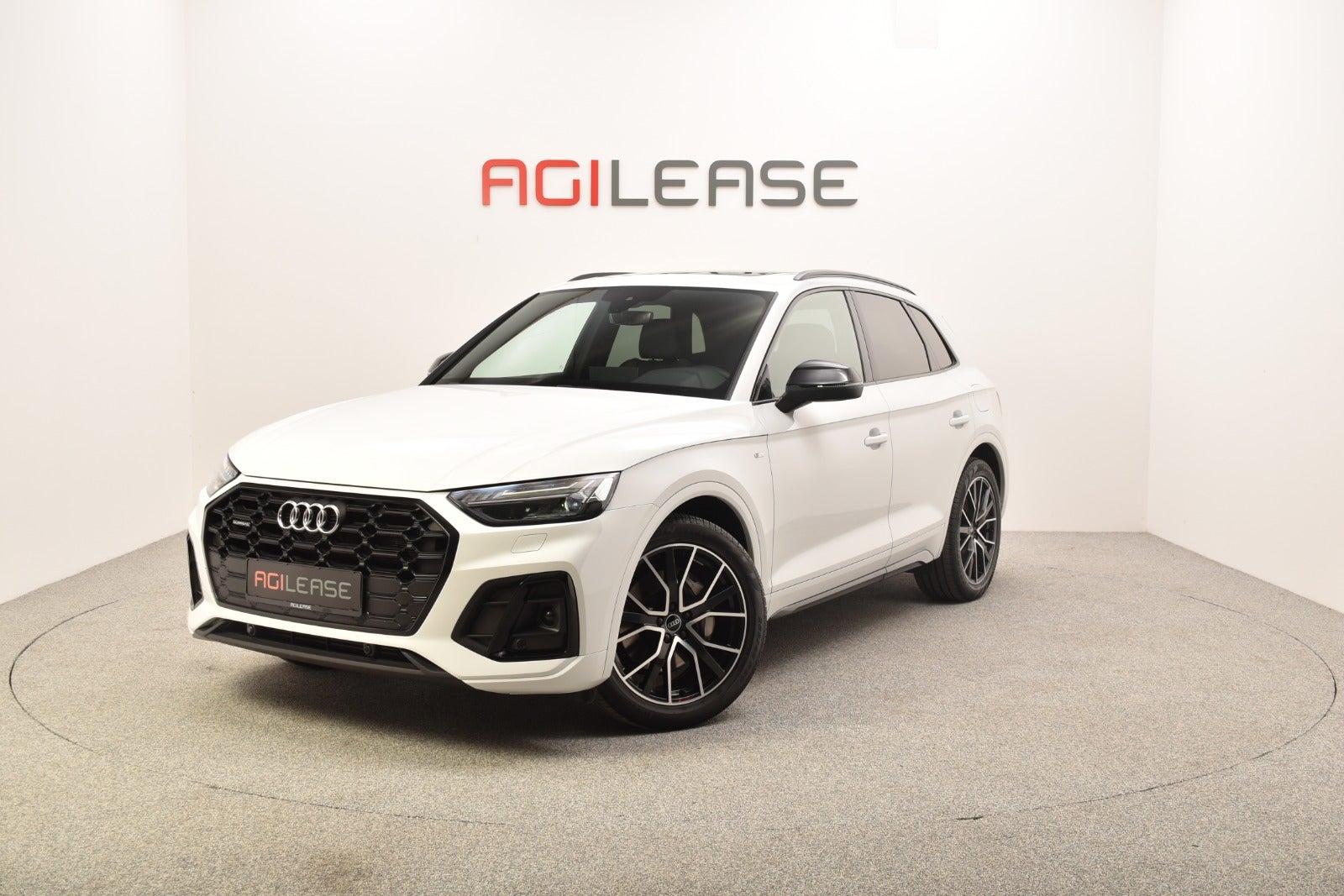 flexleasing-audi-q5-55-tfsi-e-s-line-quattro-s-tr-5d-findleasing