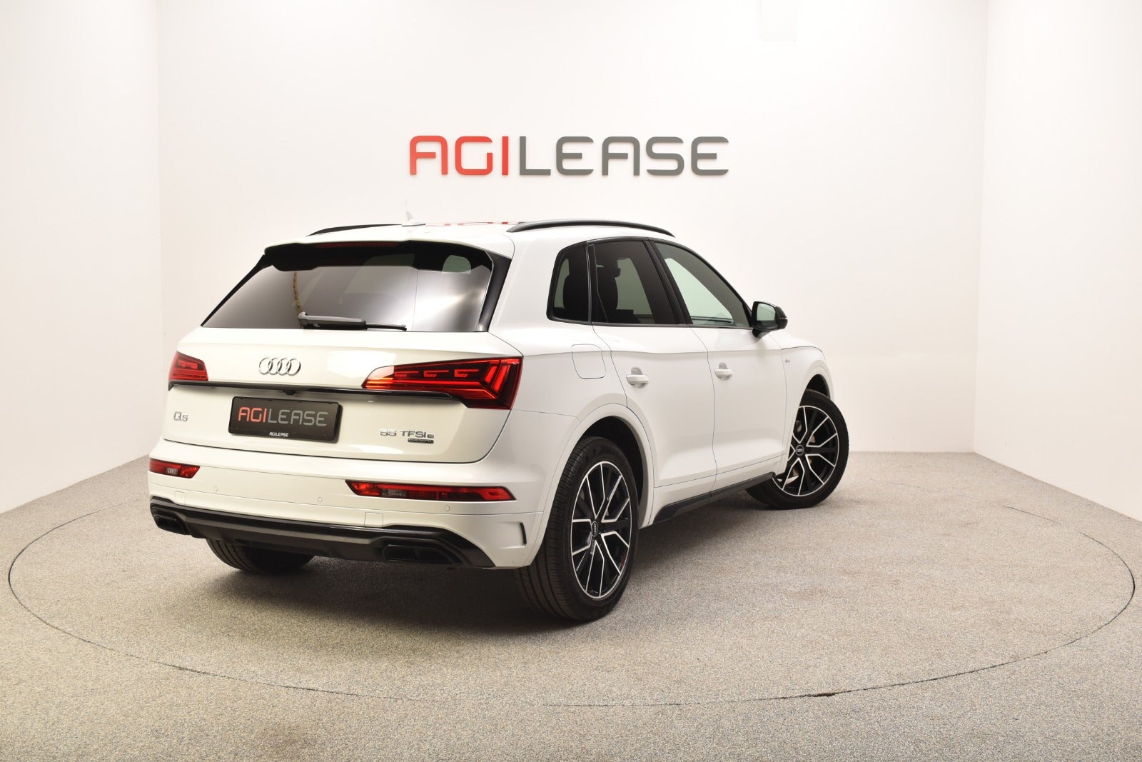 flexleasing-audi-q5-55-tfsi-e-s-line-quattro-s-tr-5d-findleasing