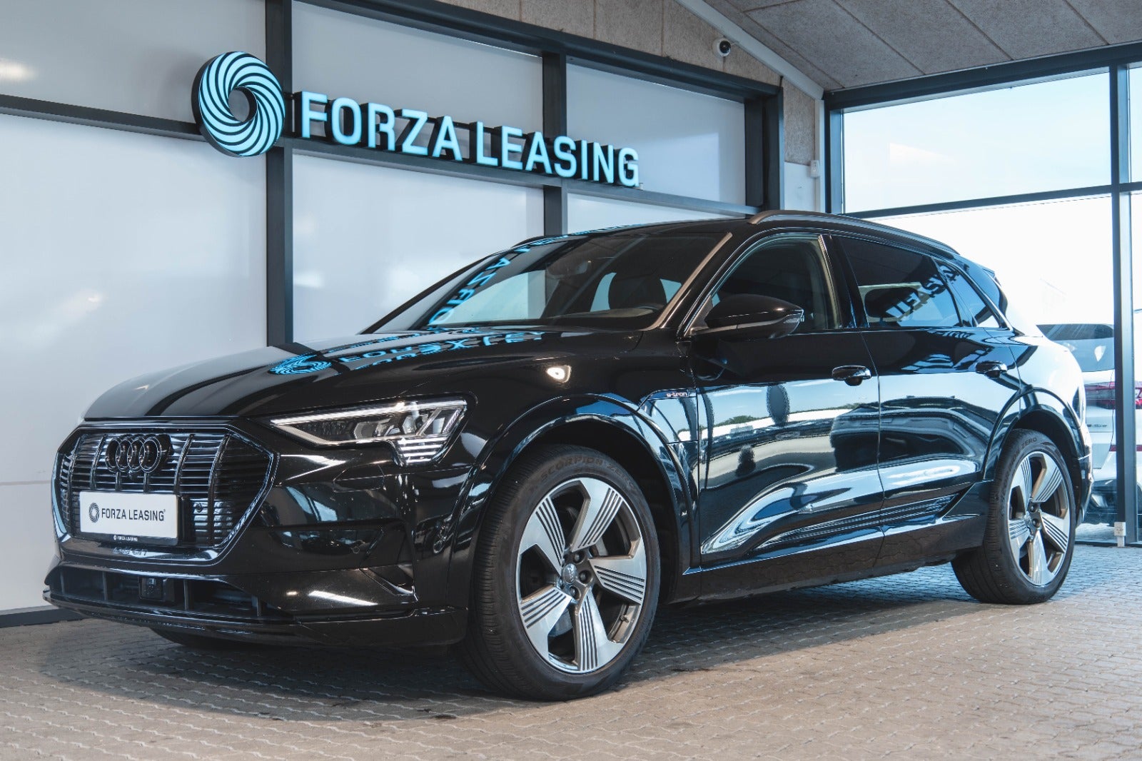 flexleasing-audi-e-tron-55-s-line-quattro-5d-findleasing