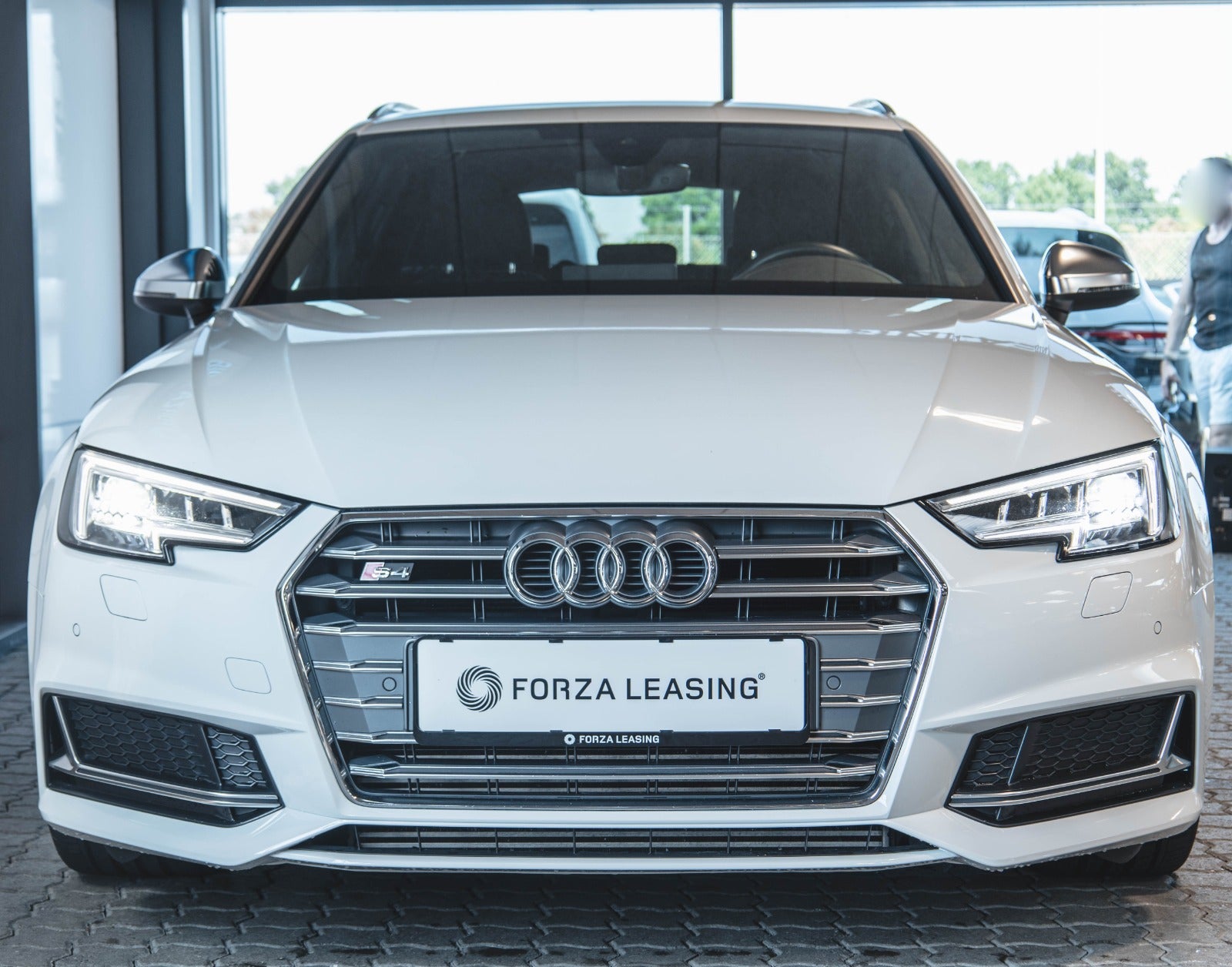 flexleasing-audi-s4-30-tfsi-avant-quattro-tiptr-5d-findleasing