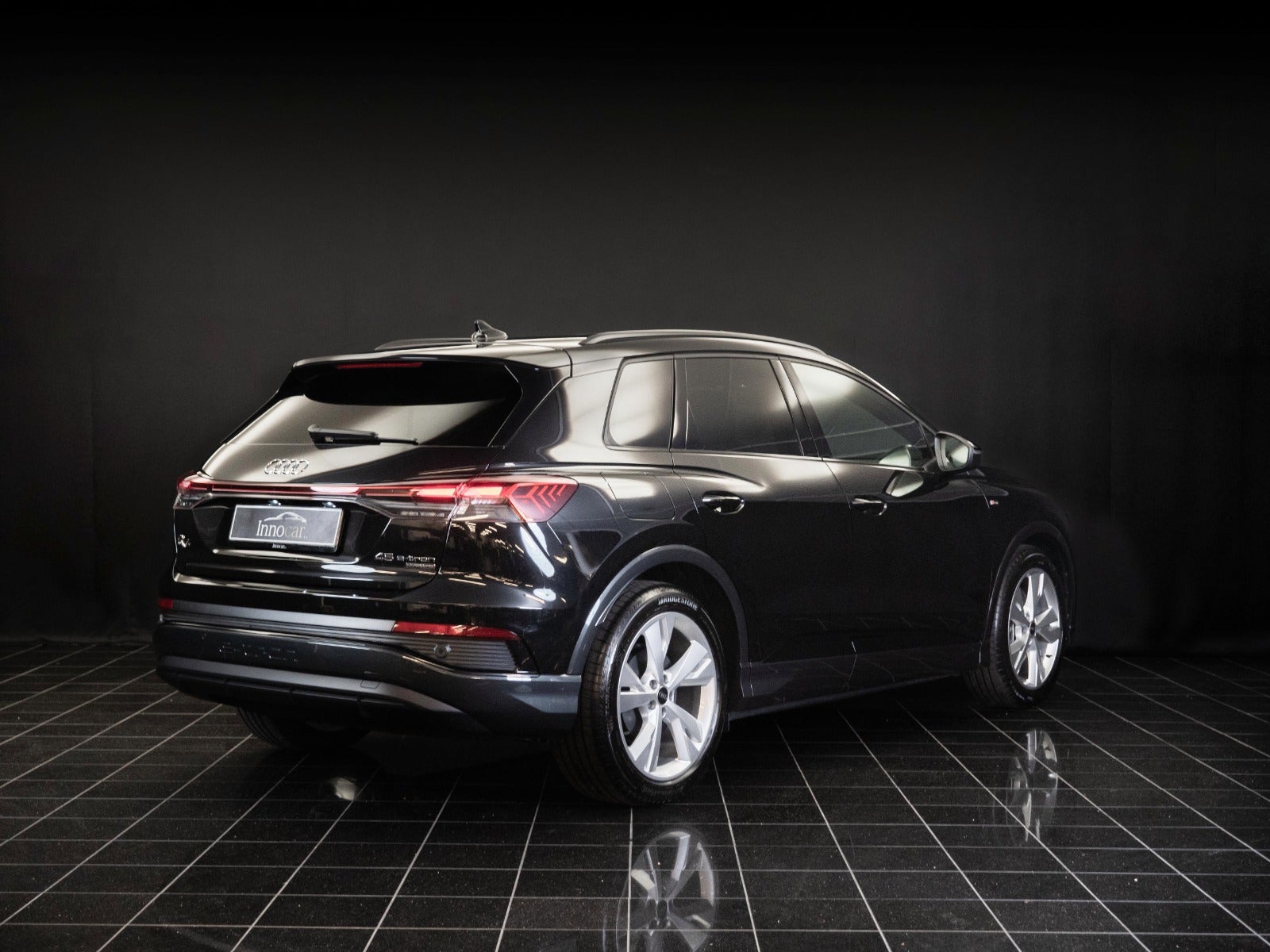 flexleasing-audi-q4-e-tron-45-s-line-quattro-5d-findleasing