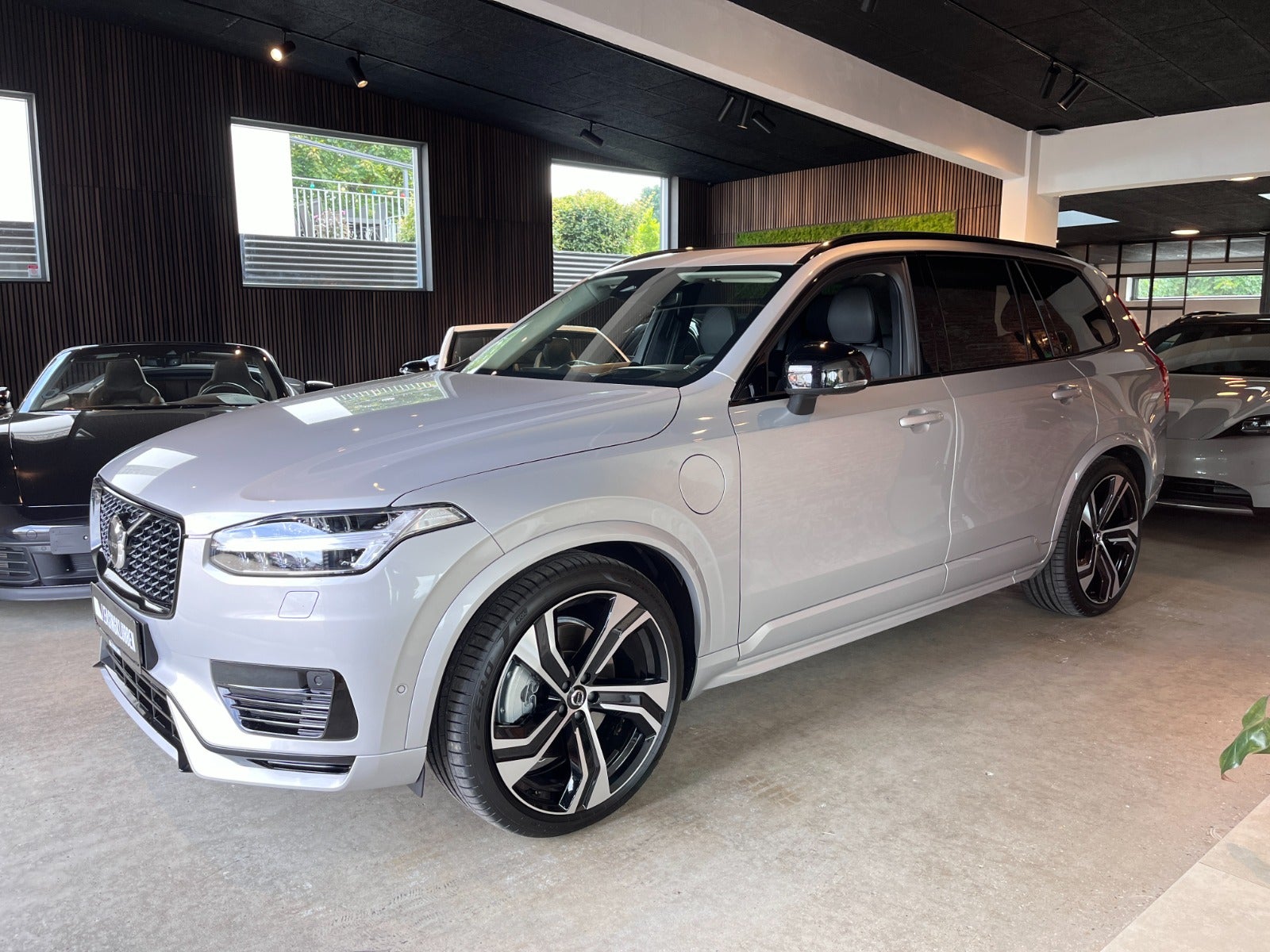 flexleasing-volvo-xc90-20-t8-recharge-ultimate-dark-aut-awd-7prs-5d-findleasing