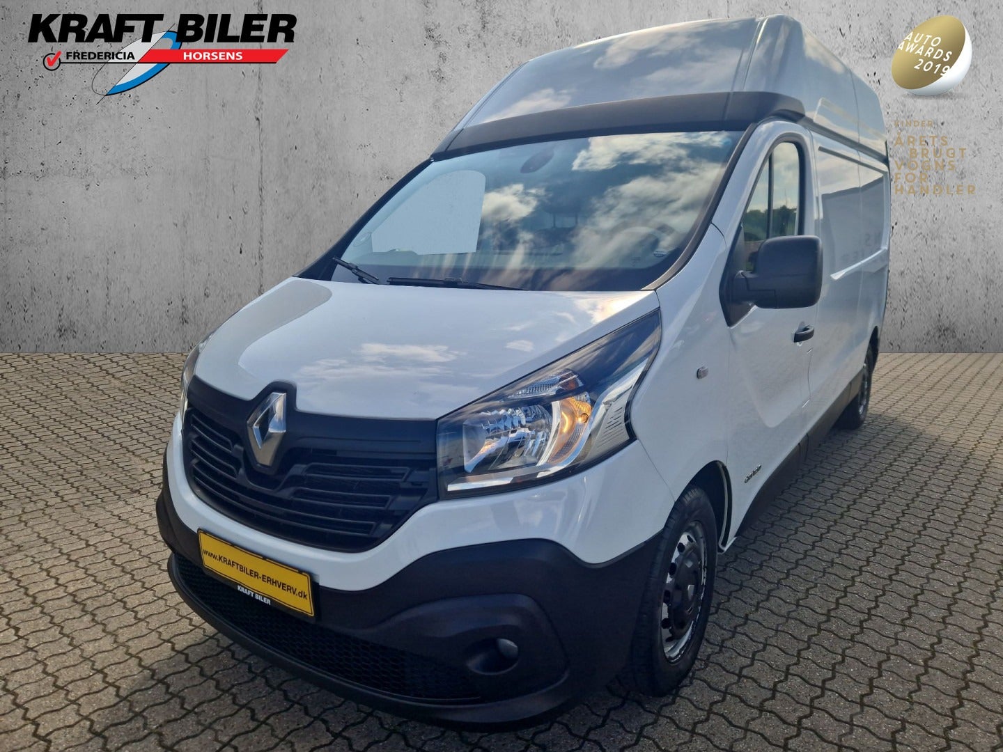 flexleasing-renault-trafic-t29-16-dci-120-l2h2-findleasing