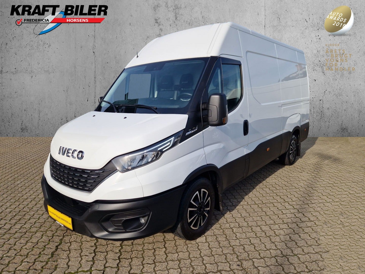 flexleasing-iveco-daily-23-35s16-12m3-van-ag8-findleasing