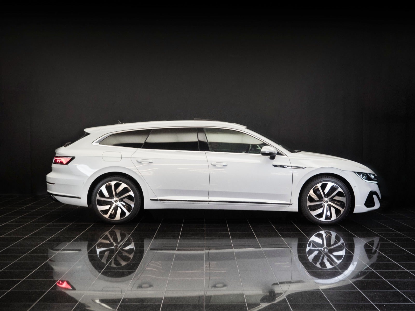 flexleasing-vw-arteon-14-ehybrid-r-line-shooting-brake-dsg-5d-findleasing